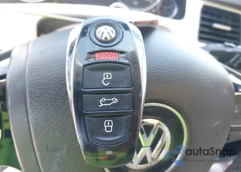 2011 Volkswagen Touareg Tdi Lux z USA, uszkodzony, nr VIN WVGFK9BPXBD003031